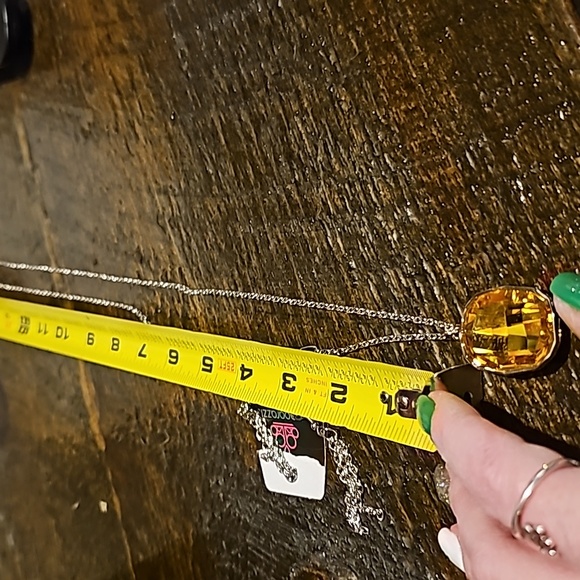 Paparazzi necklace, 2 pairs of earrings & 2 bracelets - Picture 6 of 11